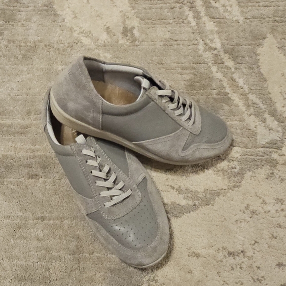 Vionic Karigan Classic Leather Sneakers Shoes grey 7 - Picture 2 of 12